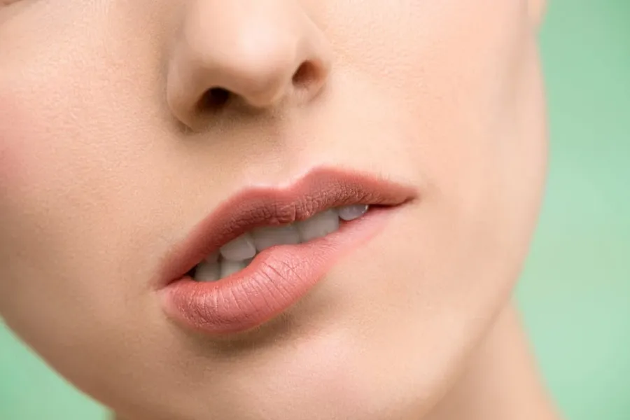 Step-By-Step Guide To No-Makeup Makeup